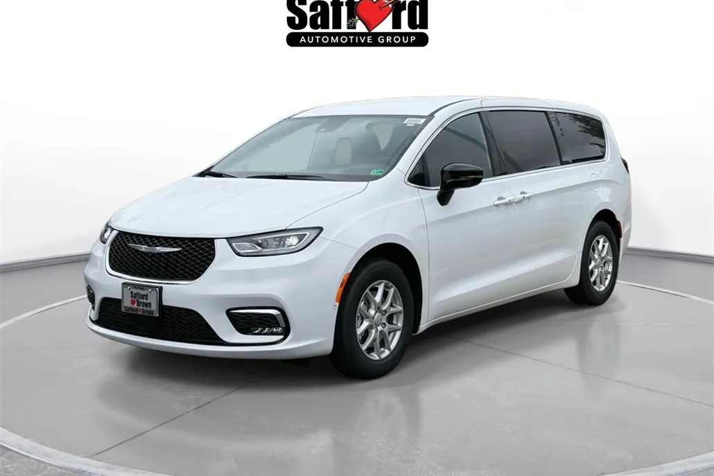2025 Chrysler Pacifica photo 1