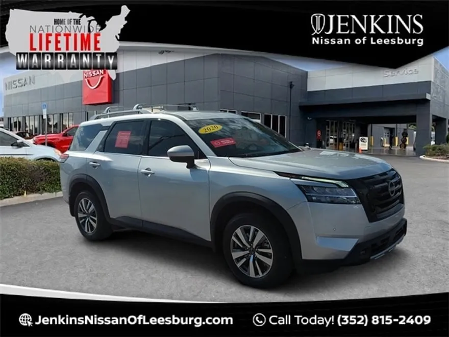 2023 Nissan Pathfinder SL photo 1