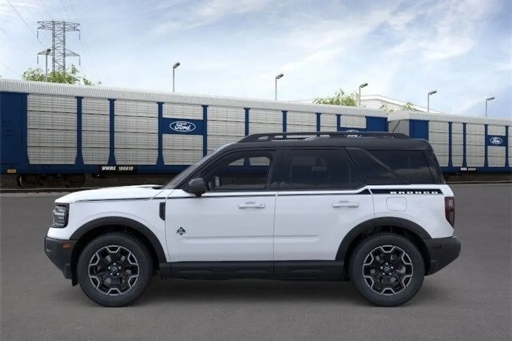 2025 Ford Bronco Sport Outer Banks photo 1