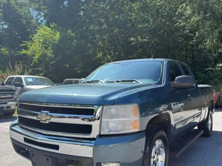 2010 Chevrolet Silverado 1500 LT photo 1