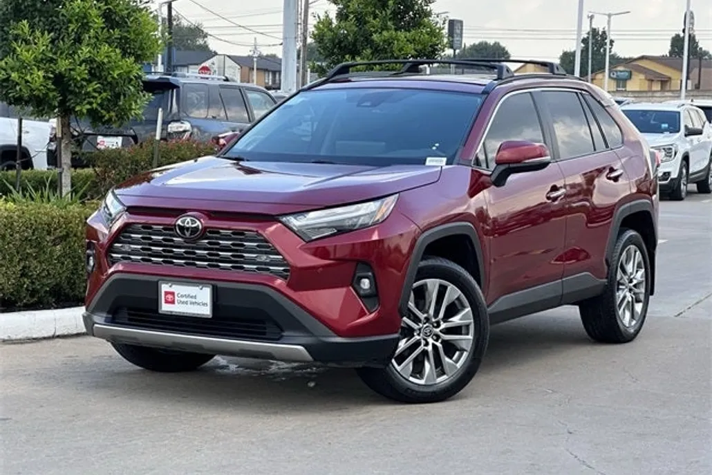 2023 Toyota RAV4 Limited photo 1