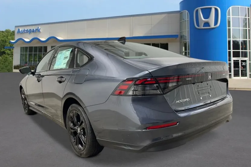 2025 Honda Accord SE photo 1