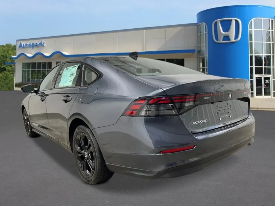 2025 Honda Accord SE photo 1