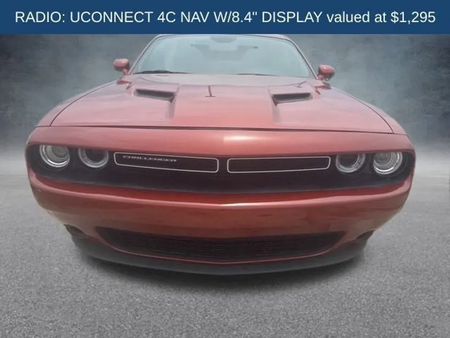 2021 Dodge Challenger SXT photo 1