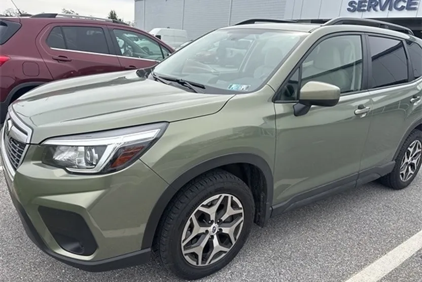 2020 Subaru Forester Premium photo 1