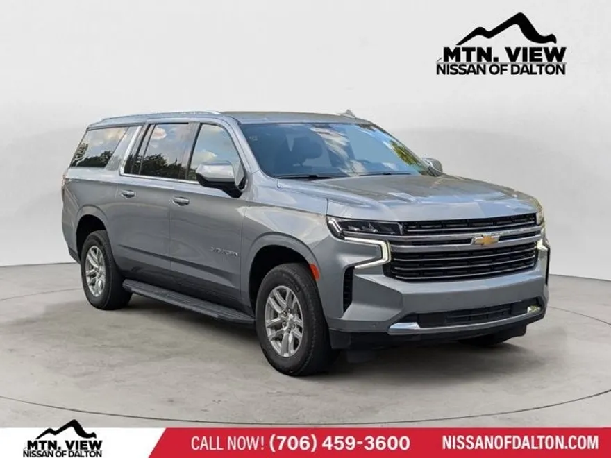 2024 Chevrolet Suburban LT photo 1