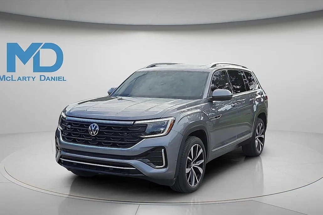 2024 Volkswagen Atlas SEL Premium R-Line photo 1