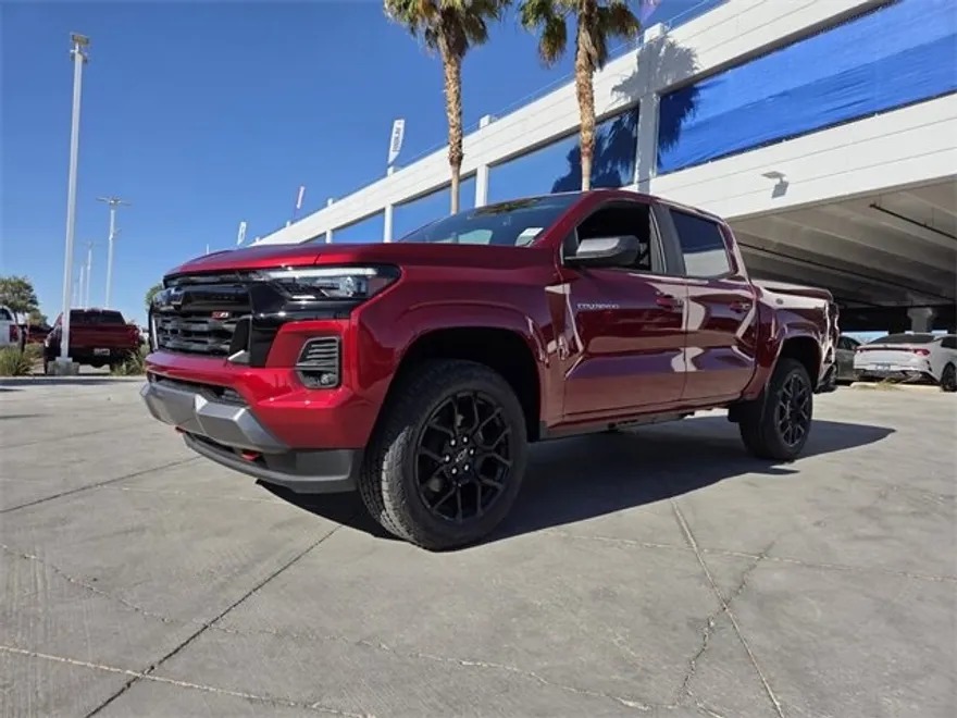 2025 Chevrolet Colorado Z71 photo 1