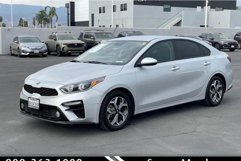 2020 Kia Forte LXS photo 1