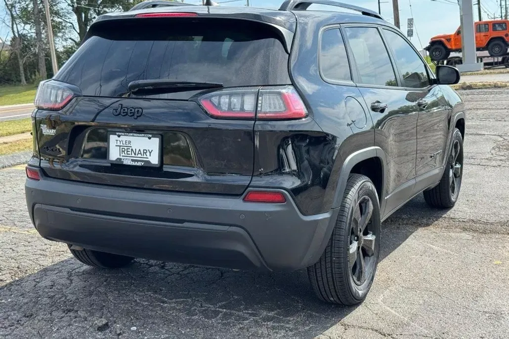 2021 Jeep Cherokee Altitude photo 1