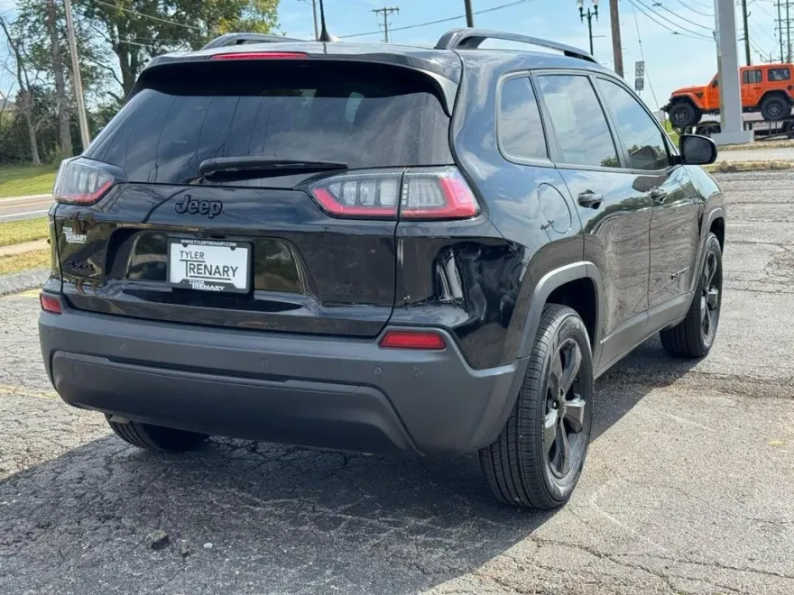2021 Jeep Cherokee Altitude photo 1