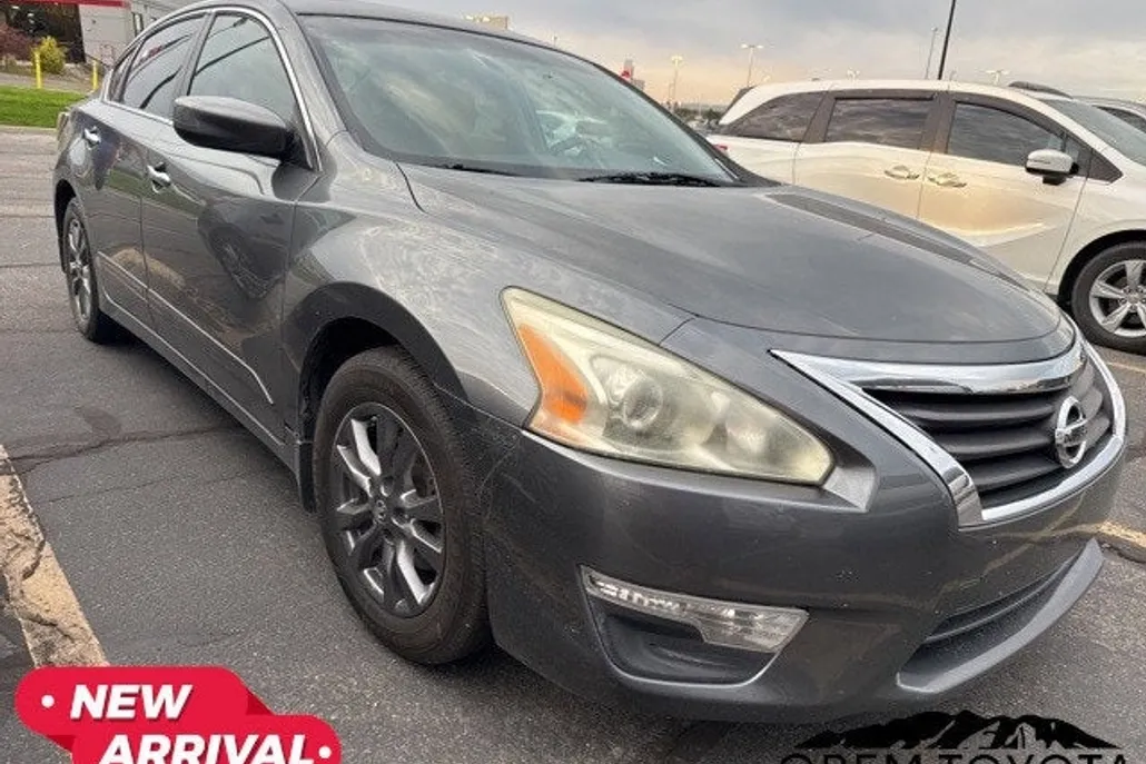 2015 Nissan Altima 2.5 S photo 1