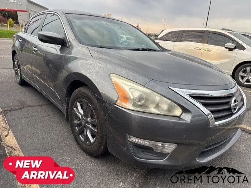 2015 Nissan Altima 2.5 S photo 1