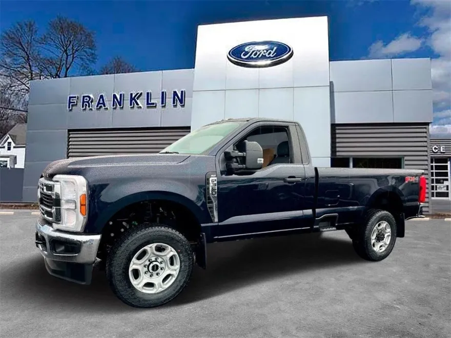 2025 Ford F-350 photo 1