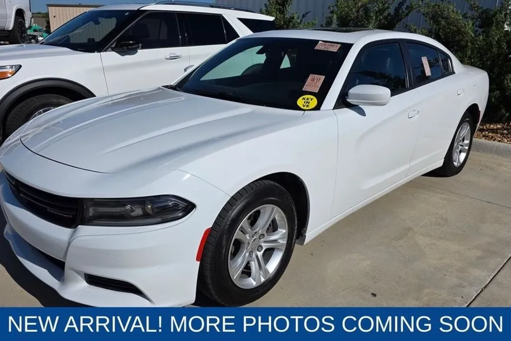 2020 Dodge Charger SXT photo 1