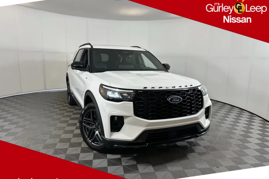 2025 Ford Explorer ST-Line Sport photo 1