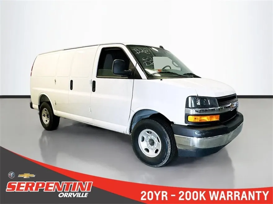 2025 Chevrolet Express Cargo 2500 photo 1