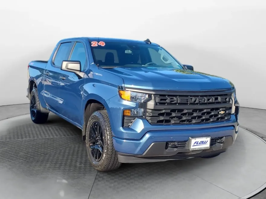 2024 Chevrolet Silverado 1500 Custom photo 1