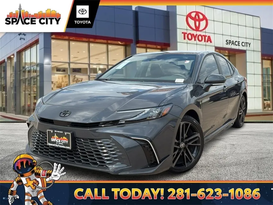 2025 Toyota Camry XSE photo 1