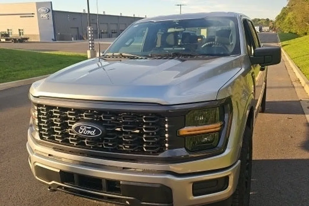 2025 Ford F-150 STX photo 1