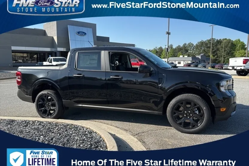 2025 Ford Maverick XLT photo 1