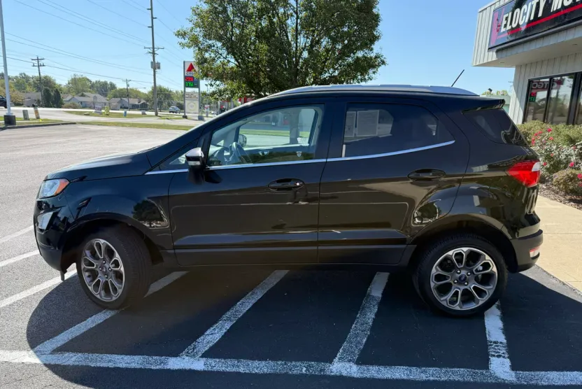 2021 Ford EcoSport Titanium photo 1