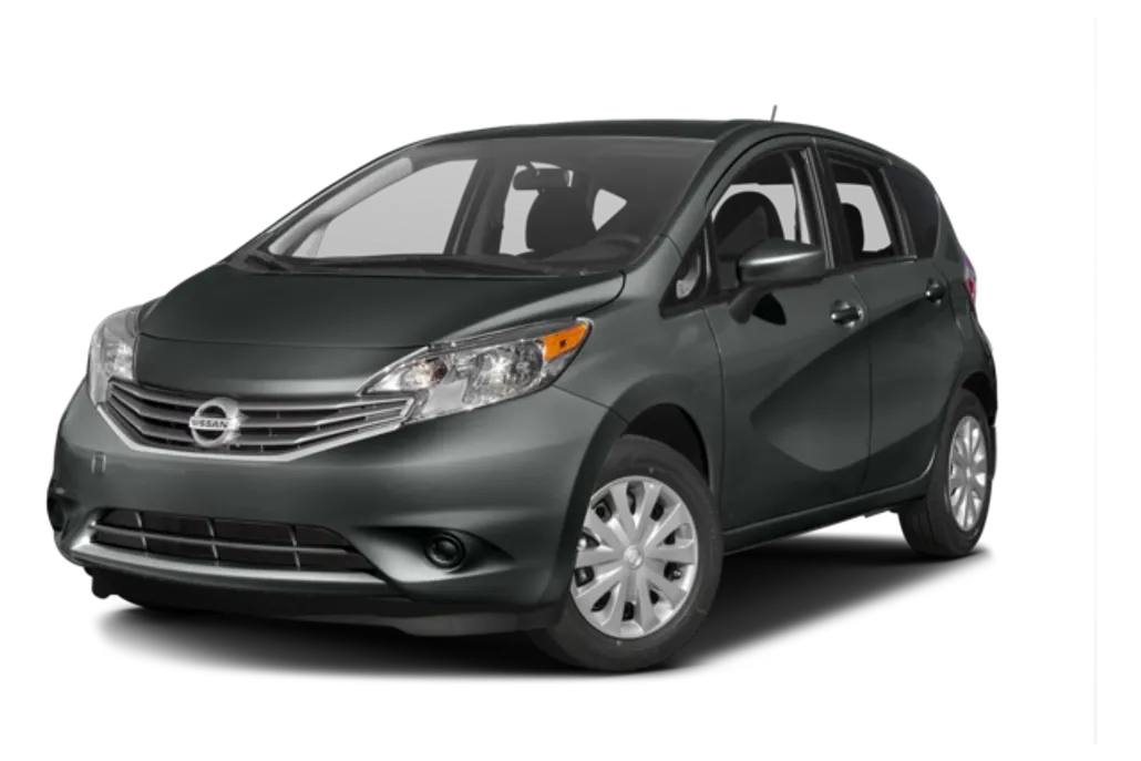 2016 Nissan Versa Note SV photo 1