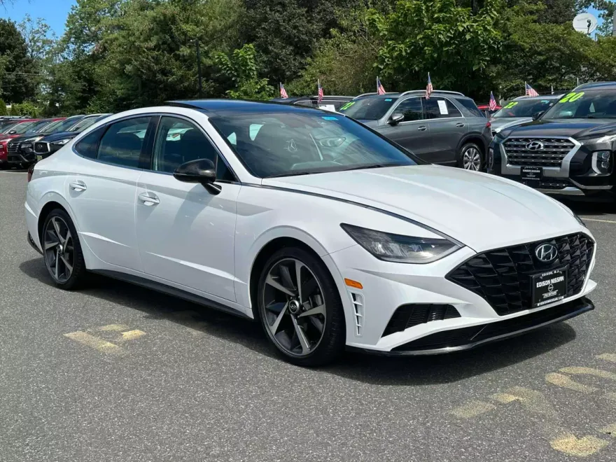 2022 Hyundai Sonata SEL Plus photo 1