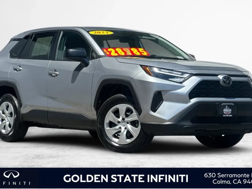 2023 Toyota RAV4 LE photo 1