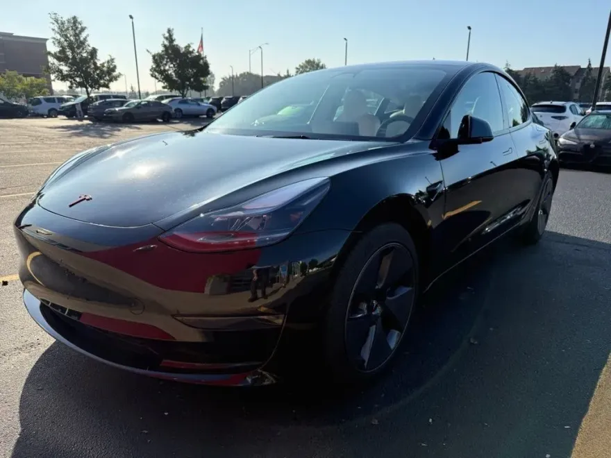 2023 Tesla Model 3 photo 1