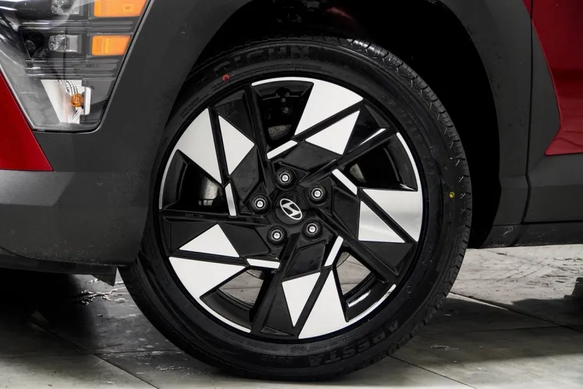 2024 Hyundai Kona SEL photo 1