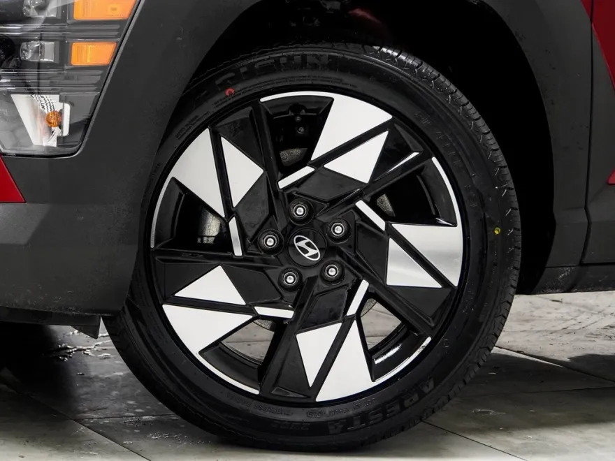 2024 Hyundai Kona SEL photo 1