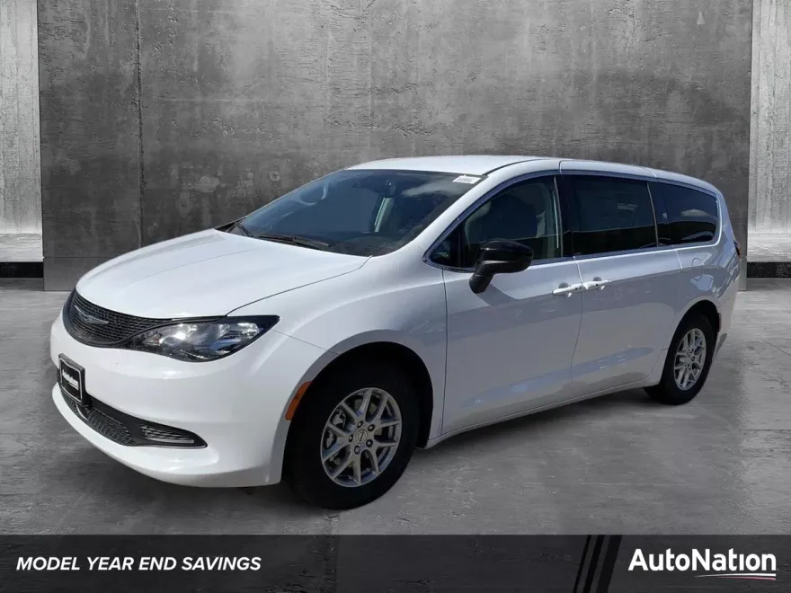 2024 Chrysler Voyager LX photo 1