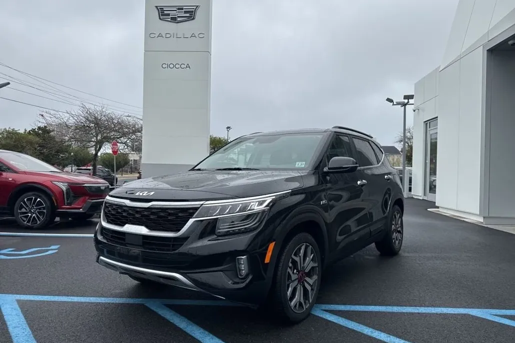 2022 Kia Seltos SX photo 1