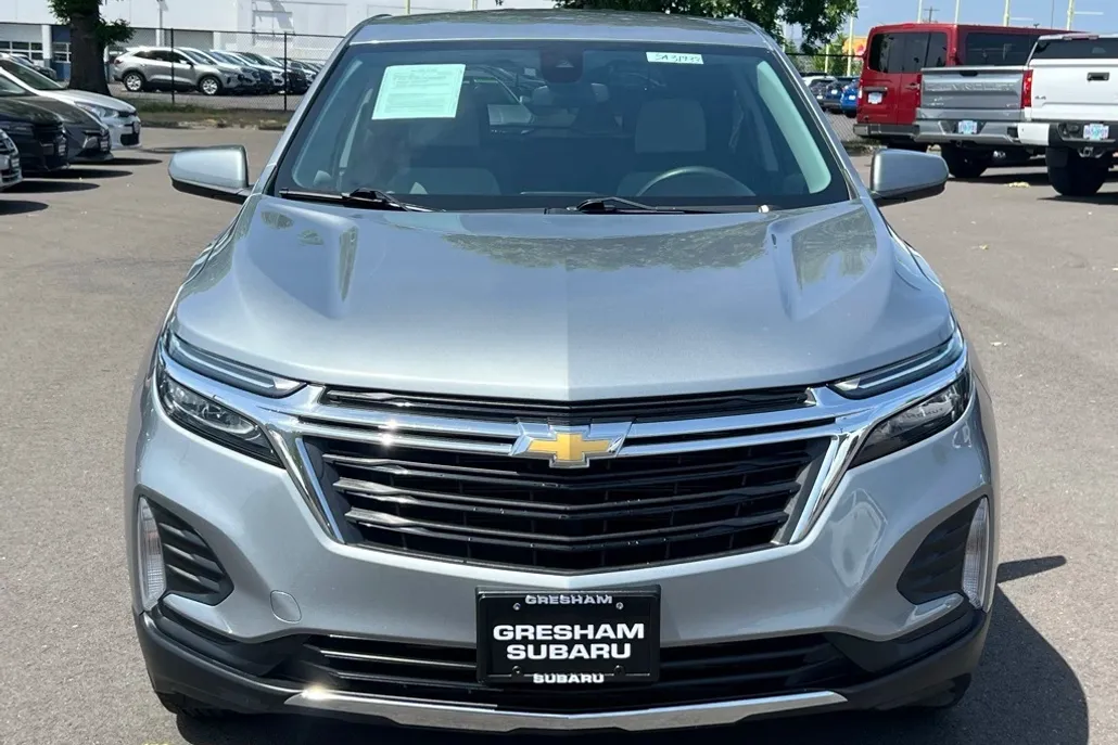 2023 Chevrolet Equinox LT photo 1