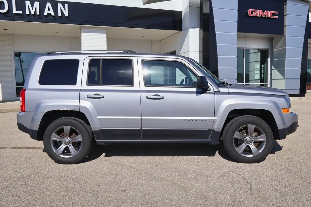 2016 Jeep Patriot Sport photo 1