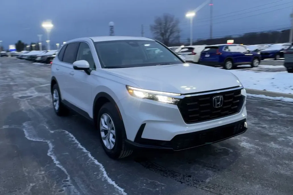2025 Honda CR-V LX photo 1