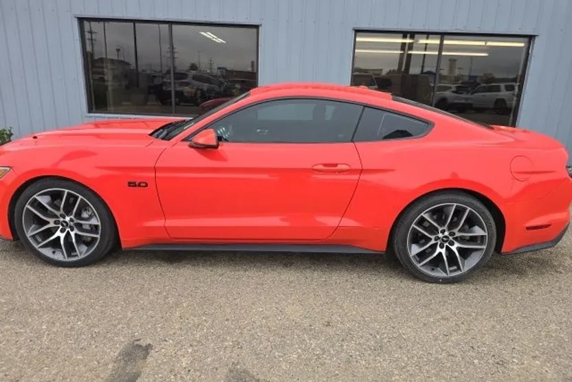 2015 Ford Mustang GT Premium photo 1