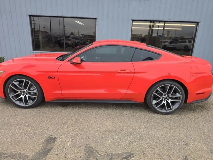 2015 Ford Mustang GT Premium photo 1