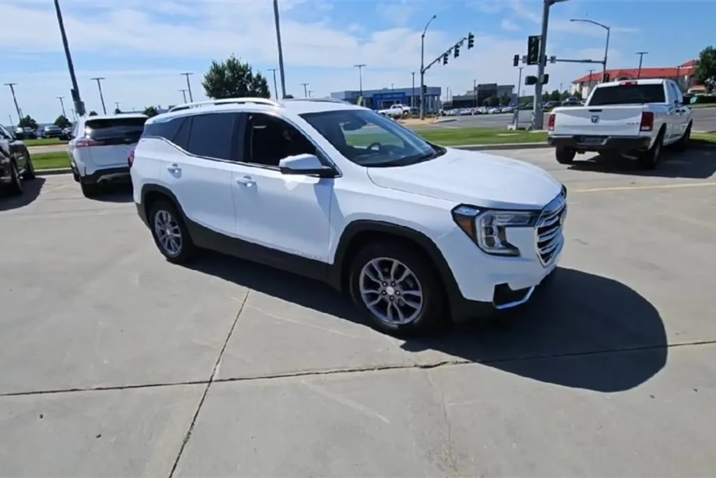 2023 Gmc Terrain SLT photo 1