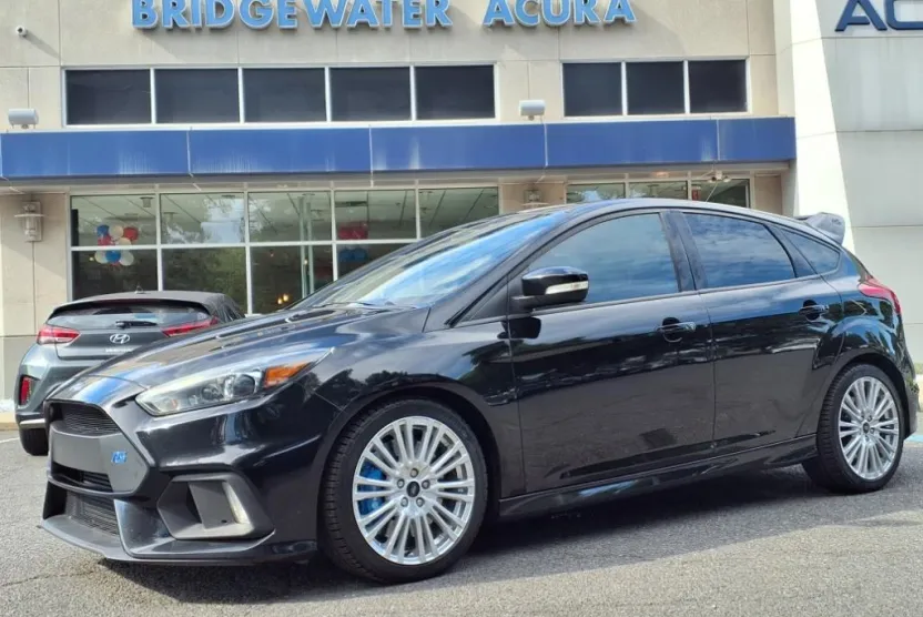 2017 Ford Focus RS photo 1