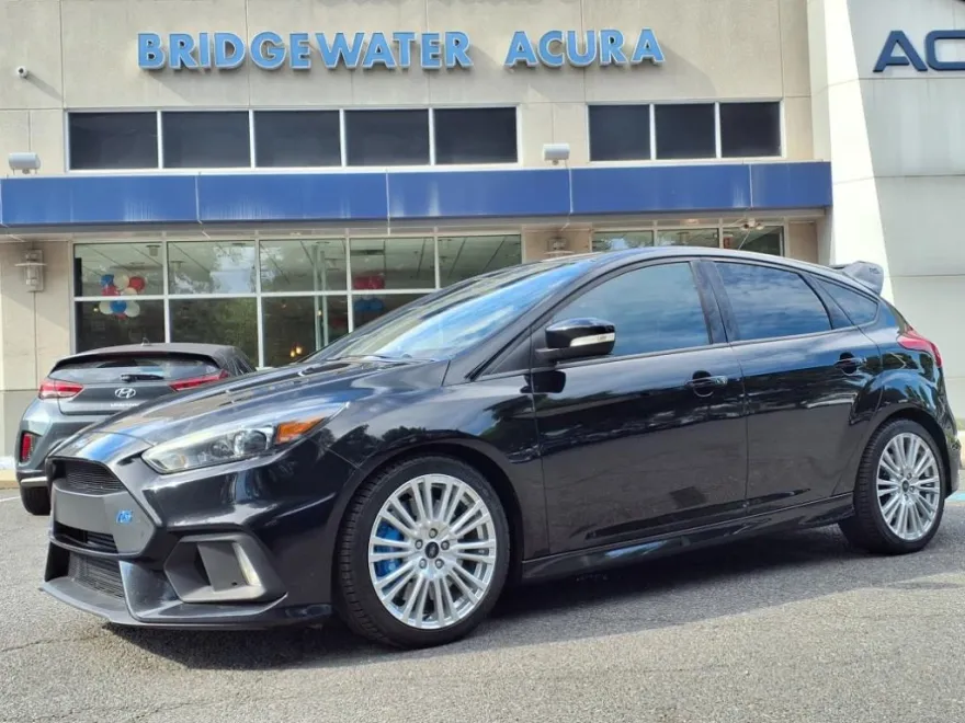 2017 Ford Focus RS photo 1