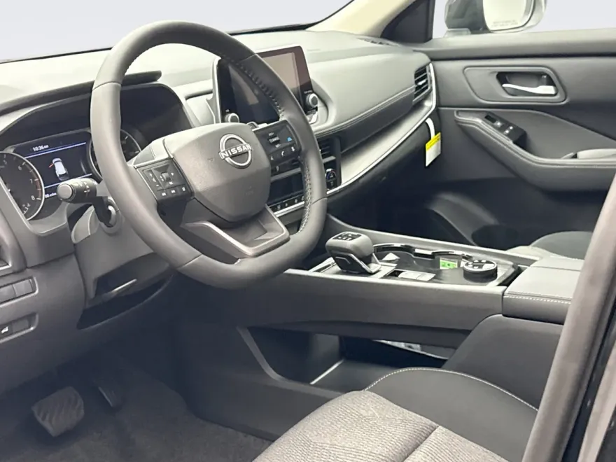 2026 Nissan Rogue SV photo 1