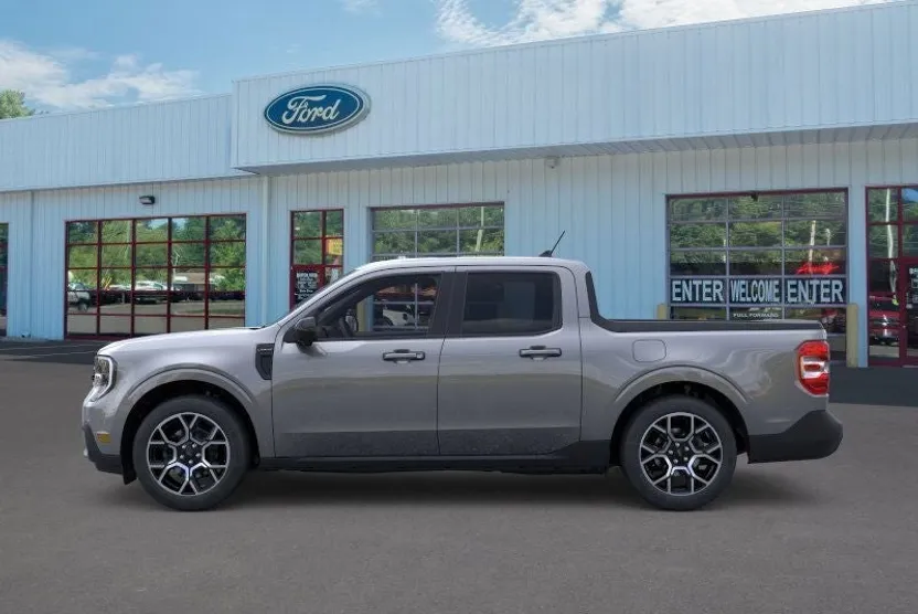 2025 Ford Maverick Lariat photo 1