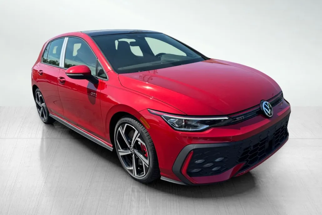 2025 Volkswagen Golf GTI SE photo 1