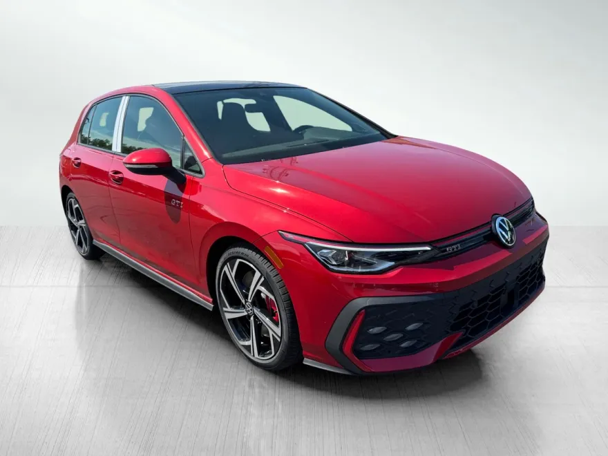 2025 Volkswagen Golf GTI SE photo 1