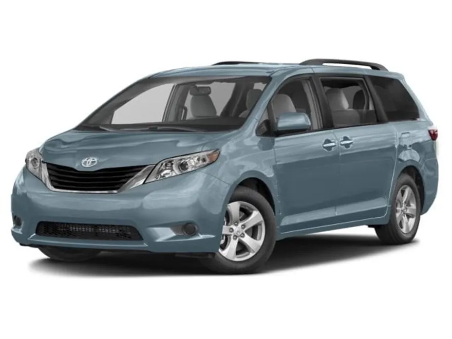 2017 Toyota Sienna LE photo 1