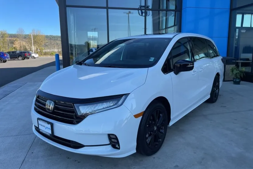 2024 Honda Odyssey Sport photo 1