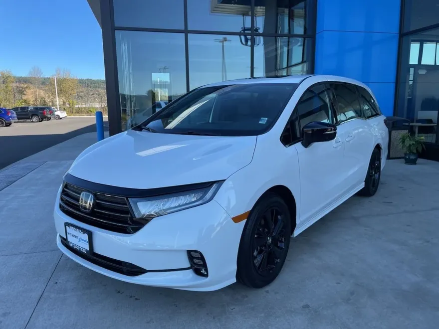 2024 Honda Odyssey Sport photo 1