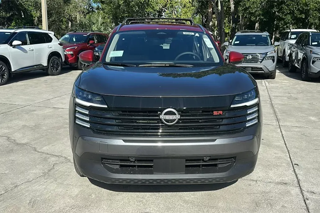2026 Nissan Kicks SR photo 1